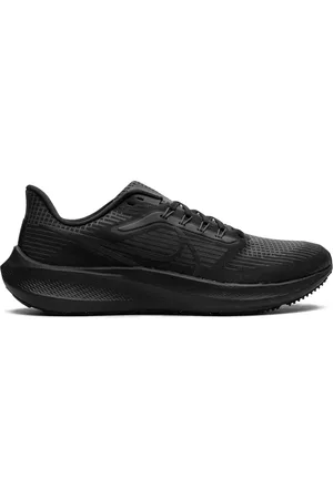 Nike Air Zoom Pegasus 39 Black/White Sneakers