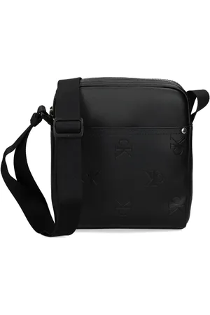 Calvin Klein Kuriertasche mit Logo-Prägung
