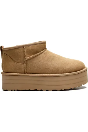 UGG Klassische Ultra Mini Plateau-Stiefel