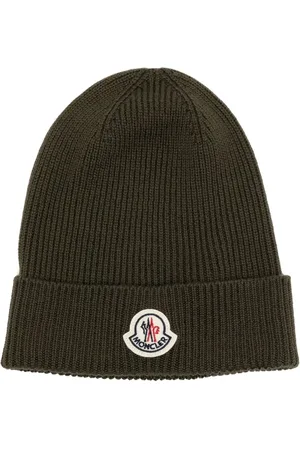 Moncler Gerippte Mütze mit Logo-Patch