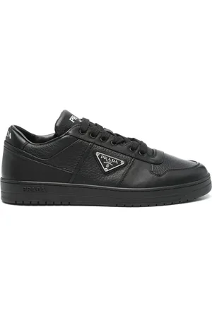 Prada Sneakers mit Triangel-Logo