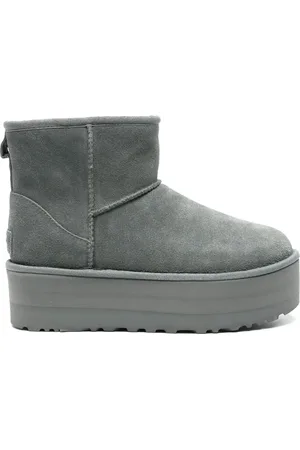 UGG Mini Classic Stiefel mit Plateau