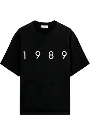 1989 STUDIO Klassisches T-Shirt