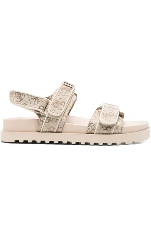 Guess Fadison Sandalen