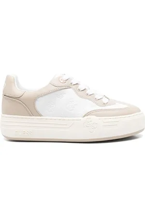 Guess Sneakers mit Logo-Prägung