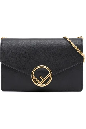 Fendi 2010-2024 F is Fendi Envelope Portemonnaie aus Leder mit Kettenriemen