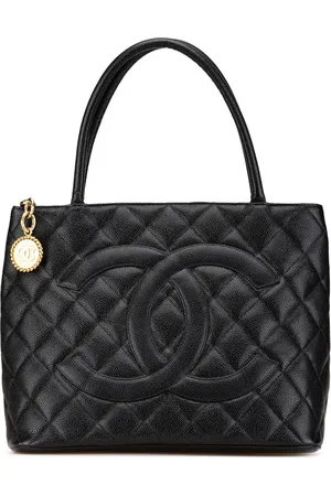 CHANEL 2000-2003 Caviar Medallion Shopper