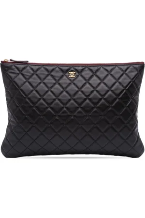 CHANEL 2019 große O Case Clutch aus gestepptem Lammleder