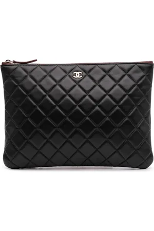 CHANEL 2014-2015 mittelgroße O Case Clutch aus gestepptem Lammleder
