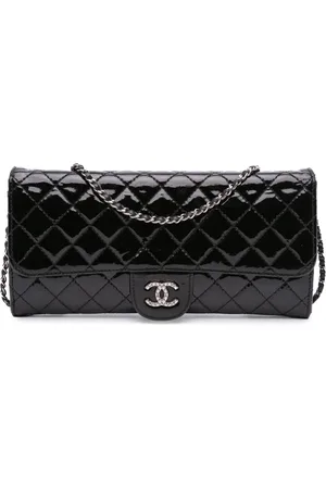 CHANEL 2010-2011 gesteppte Brilliant East West Schultertasche aus Lackleder mit Kettenriemen