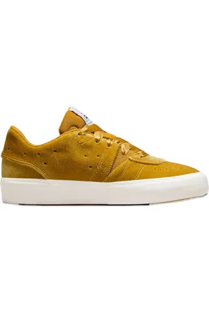 Jordan Series SE "Gold Velve"t Sneakers