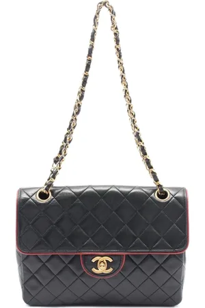 CHANEL 1989-1991 matelassé W shoulder bag