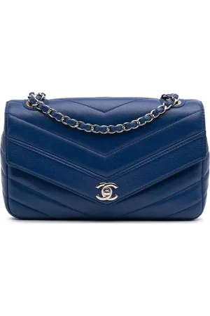 CHANEL 2017-2018 Medium Chevron Caviar Data Center Envelope Flap shoulder bag