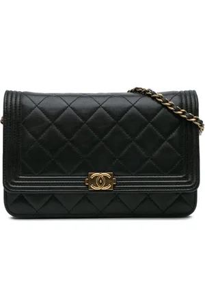 CHANEL 2014-2015 Boy Portemonnaie aus Lammleder mit Kettenriemen