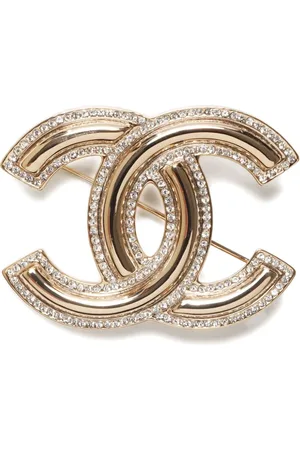 CHANEL 2021 interlocking CC logo brooch