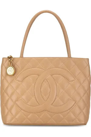 CHANEL 2000-2003 Caviar Medallion Shopper