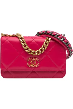 CHANEL Portemonnaie - 2020 Quilted Lambskin 19 Wallet on Chain - Gr. unisize - in Gold - für Damen