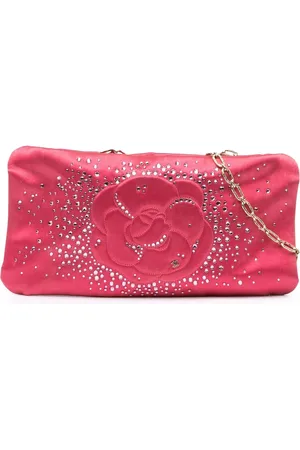 CHANEL Hobo Bags - 2009-2010 Satin Diamante Camellia Clutch with Chai - Gr. unisize - in Gold - für Damen