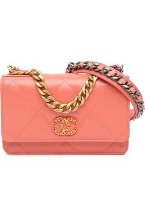 CHANEL Portemonnaie - 2020 Quilted Lambskin 19 Wallet on Chain - Gr. unisize - in Gold - für Damen