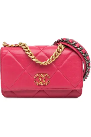 CHANEL Portemonnaie - 2019 Quilted Lambskin 19 Wallet on Chain - Gr. unisize - in Gold - für Damen