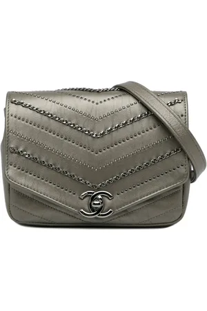 CHANEL Hobo Bags - 2018-2019 Small Chevron Data Center Envelope Flap - für Damen