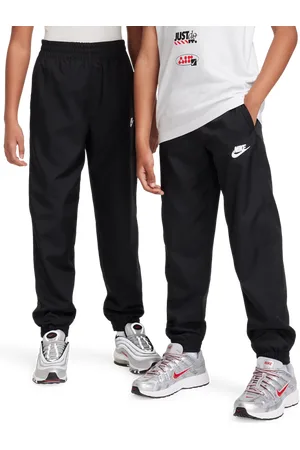 Nike Club Woven Unisex Hosen - Schwarz - Größe: 128 - 137 CM - Foot Locker