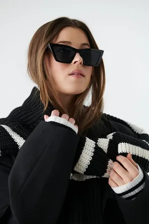Gina Tricot Sharp cateye sunglasses - Sonnenbrillen - Schwarz - ONESIZE - Dame
