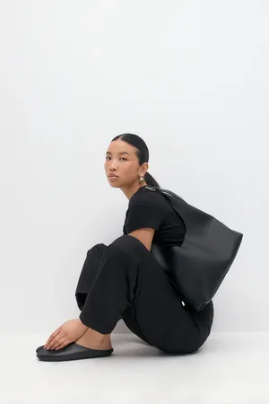 Gina Tricot Midi slouchy bag - Umhängetaschen - Schwarz - ONESIZE - Dame