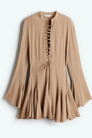 H&M Ausgestelltes Kleid mit Schnürdetail - - Damen