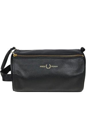 Fred Perry Tumbled Leather Wash Bag
