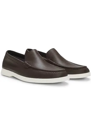 HUGO BOSS Leichte Slipper aus genarbtem Leder