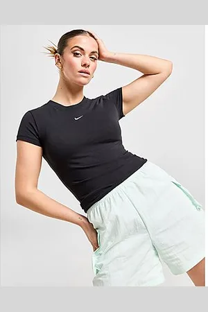 Nike Essential Sportswear Chill Knit T