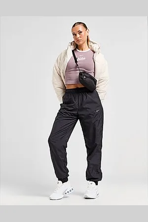 Nike Essential Woven Track Pants