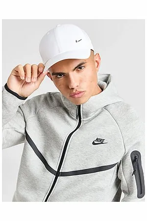 Nike Club Structured Metal Swoosh Cap