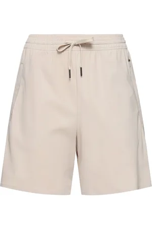 AlphaTauri Shorts „pirt“