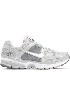 Nike Sneakers "zoom Vomero 5"