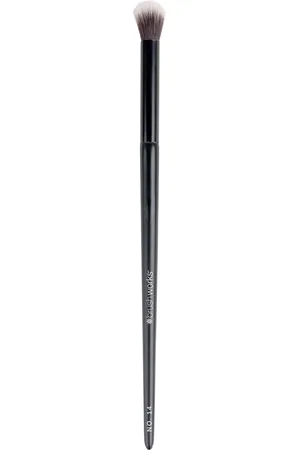 Brushworks No. 14 Fluffy Blending Eye Brush