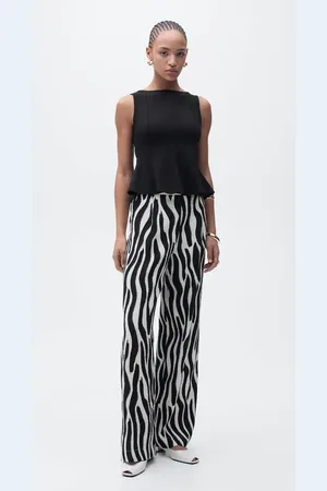 MANGO Ausgestelltes Top mit Bateau-Ausschnitt - Damen - S