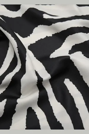 MANGO Satiniertes Tuch mit Zebra-Dessin - Damen - Einheitsgröße