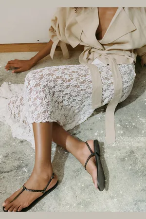 MANGO Ledersandale mit Mini-Nieten - Damen - 41