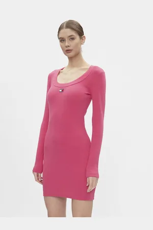 Tommy Hilfiger Strickkleid Tjw Badge Rib Bodycon Ls DW0DW17424 Slim Fit