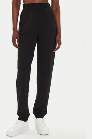 Calvin Klein Jogginghose J20J224443 Regular Fit