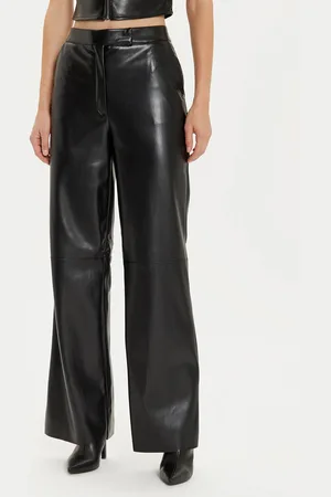 Guess Hose aus Kunstleder Vixen W4PB68 WF8Q0 Regular Fit