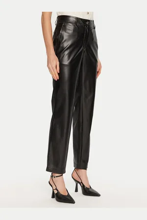 Guess Hose aus Kunstleder Lia W4YB18 WF8Q0 Regular Fit