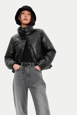 GAP Jacke aus Kunstleder 486399 Regular Fit