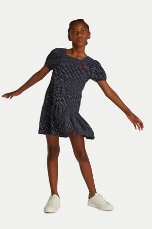 Tommy Hilfiger Kleid für den Alltag KG0KG08337 S Regular Fit
