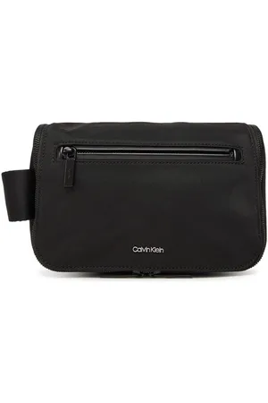 Calvin Klein Kosmetiktasche Ck Ease Washbag W/Hanger K50K512943