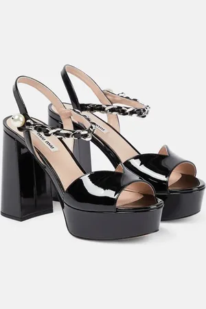 Miu Miu Plateausandalen aus Lackleder