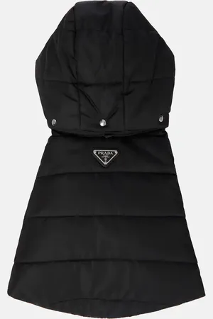 Prada Mantel für Hunde aus Re-Nylon