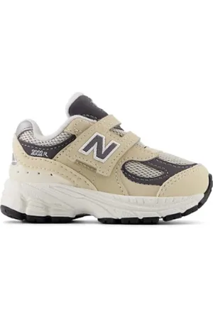 New Balance Kinder 2002 HOOK & LOOP in , Synthetic